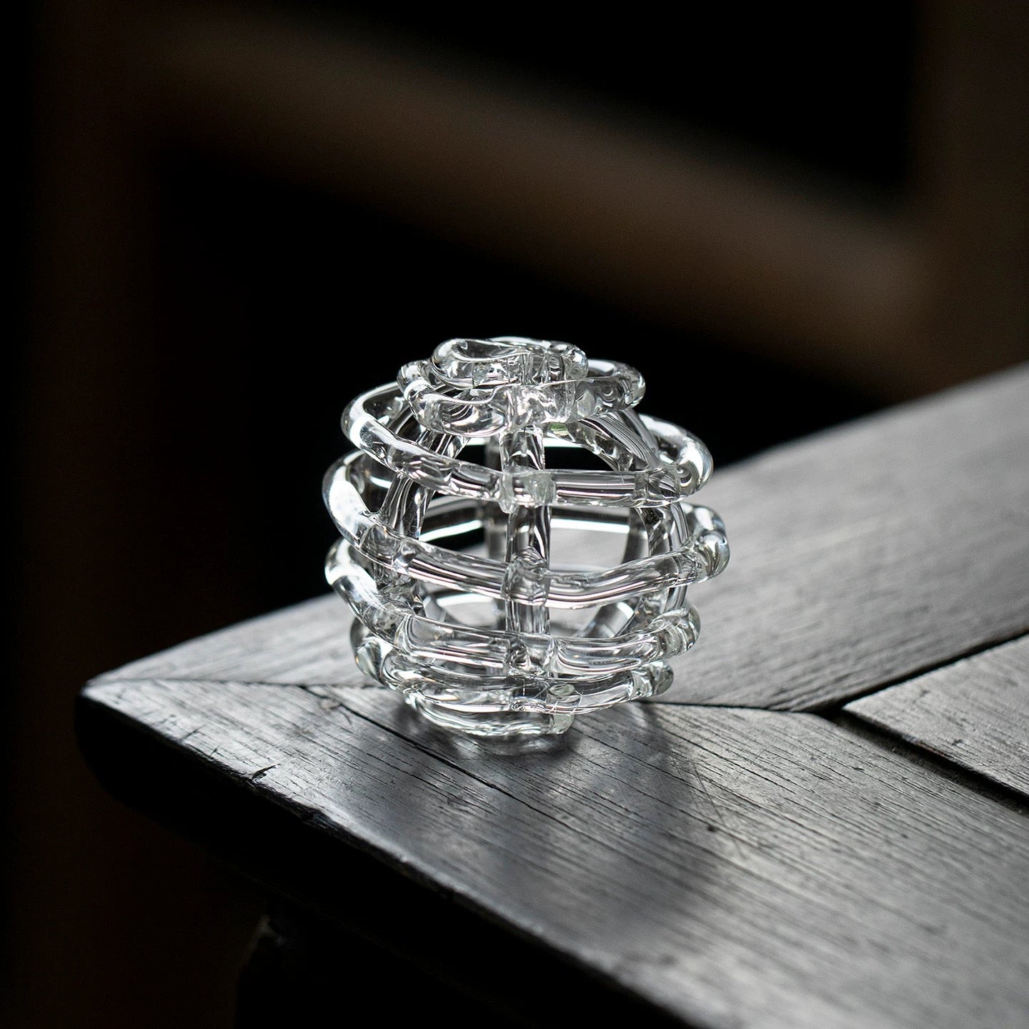 Knot GLass Flower Frog
