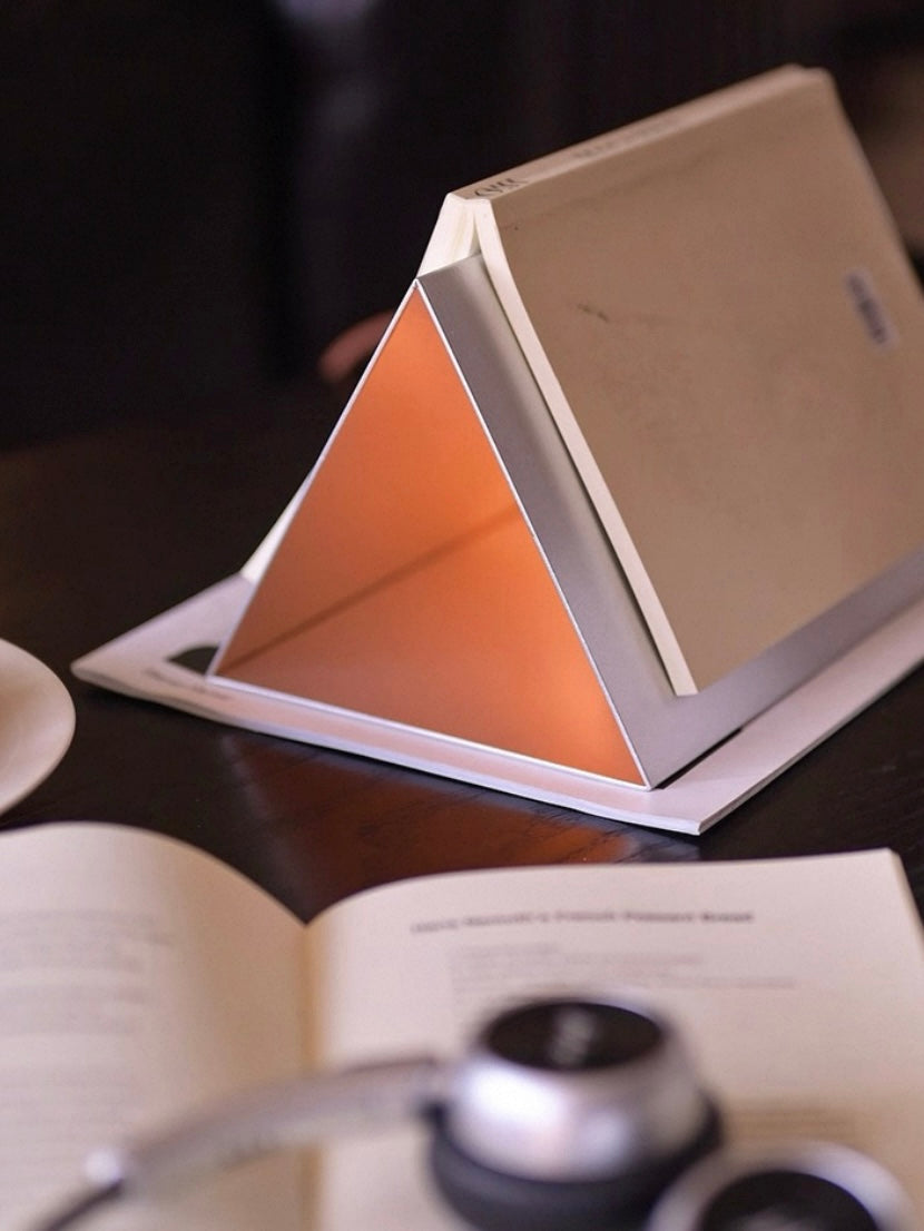 Minimalist Rechargeable wall light