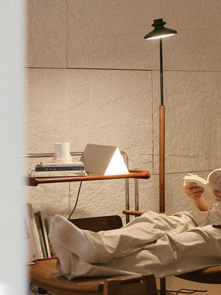 Minimalist Rechargeable wall light
