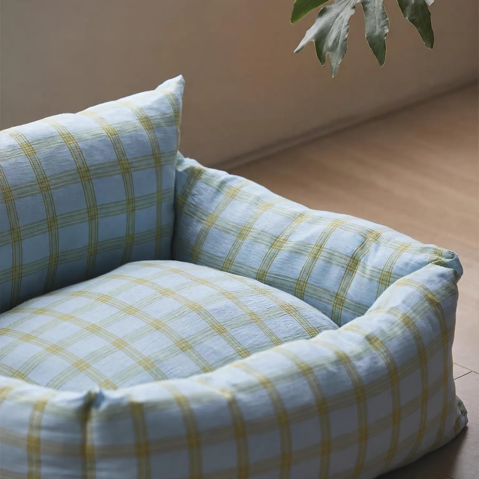 Plaid Cotton Dog Sofa